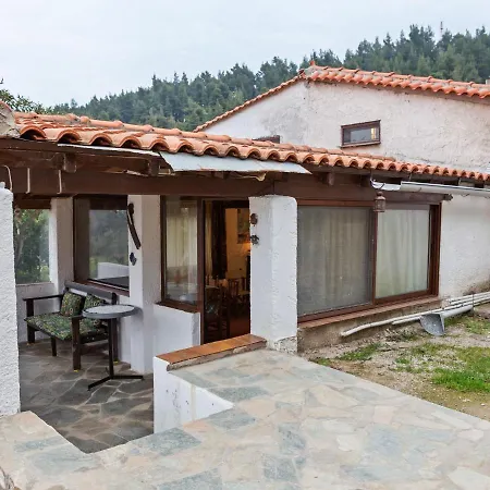 Restful In Istiaia With Patio